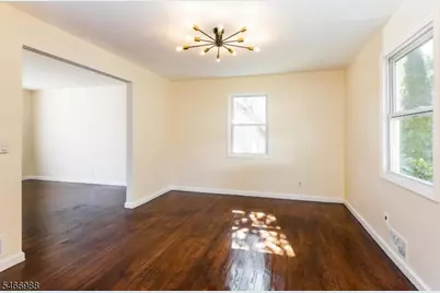 246 Grove St, Montclair, NJ 07042 - Photo 11