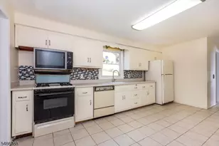 246 Grove St, Montclair, NJ 07042 - Photo 15
