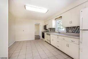 246 Grove St, Montclair, NJ 07042 - Photo 17