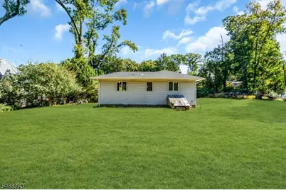 632 Dorothy Ln, Roxbury Township, NJ 07850 - Photo 19