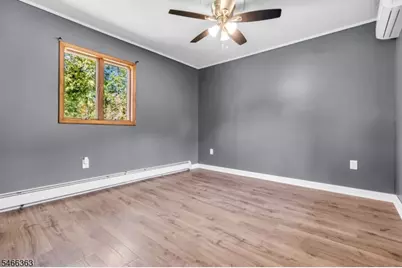 632 Dorothy Ln, Roxbury Township, NJ 07850 - Photo 11