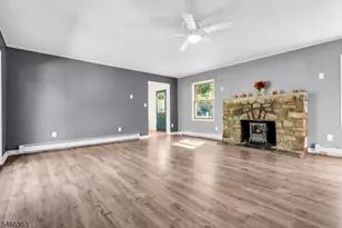 632 Dorothy Ln, Roxbury Township, NJ 07850 - Photo 9