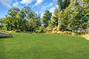 632 Dorothy Ln, Roxbury Township, NJ 07850 - Photo 21
