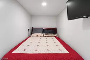 20 Lake St, East Orange, NJ 07017 - Photo 25