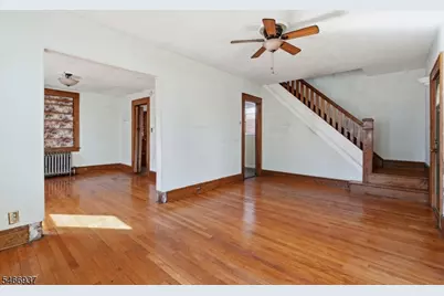 428 E 4th Ave, Roselle, NJ 07203 - Photo 7