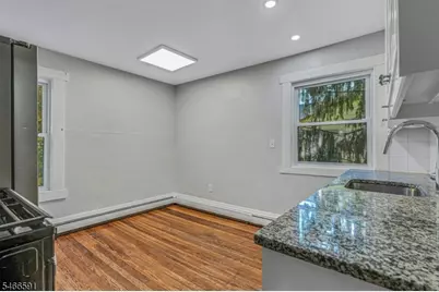 9 Laurel Pl, Montclair, NJ 07043 - Photo 11