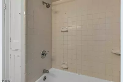 9 Laurel Pl, Montclair, NJ 07043 - Photo 19