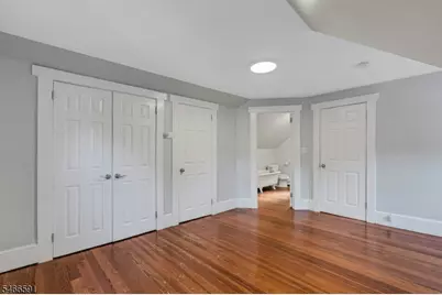 9 Laurel Pl, Montclair, NJ 07043 - Photo 23