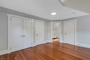 9 Laurel Pl, Montclair, NJ 07043 - Photo 23