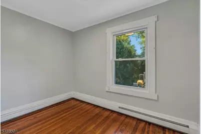9 Laurel Pl, Montclair, NJ 07043 - Photo 15