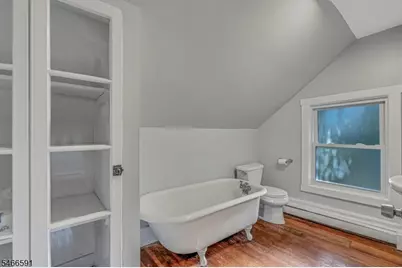 9 Laurel Pl, Montclair, NJ 07043 - Photo 25