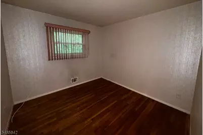 27 Frieda Ln, Woodbridge Township, NJ 07067 - Photo 11