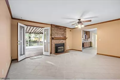 2 Candlewood Ct, Parsippany, NJ 07054 - Photo 11