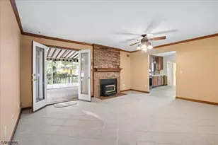 2 Candlewood Ct, Parsippany, NJ 07054 - Photo 11