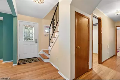 2 Candlewood Ct, Parsippany, NJ 07054 - Photo 3