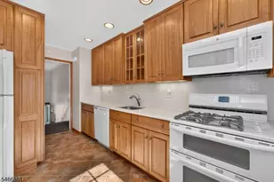 267 Seville Ct, Bridgewater, NJ 08807 - Photo 5