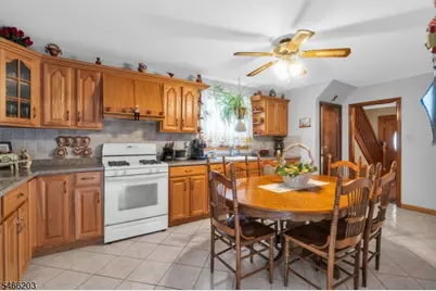 315 Trinity Pl, Hillside Twp., NJ 07205 - Photo 9