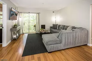 32 Brookside Ln, Mount Arlington, NJ 07856 - Photo 3