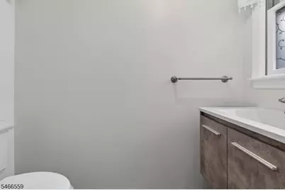 55 Chelsea Cir, Raritan Township, NJ 08822 - Photo 3