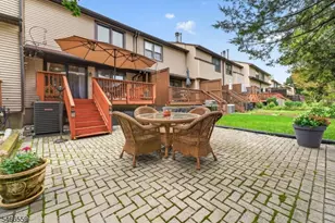 55 Chelsea Cir, Raritan Township, NJ 08822 - Photo 23