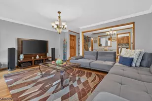 55 Chelsea Cir, Raritan Township, NJ 08822 - Photo 11