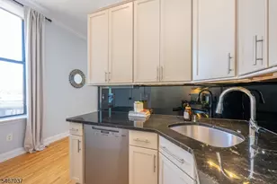 295 Bloomfield Ave, Montclair Twp., NJ 07042 - Photo 15