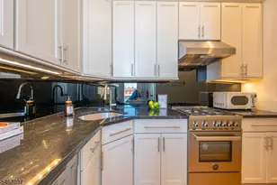 295 Bloomfield Ave, Montclair Twp., NJ 07042 - Photo 15