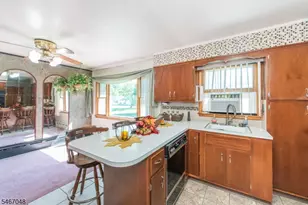 104 Oak St, Dover, NJ 07801 - Photo 5