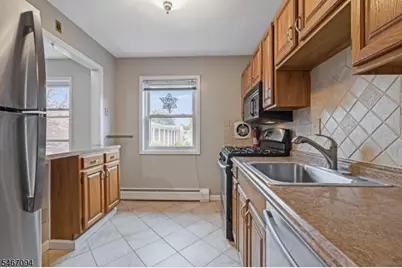 16 Knox Ter #2D, Wayne, NJ 07470 - Photo 7