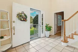 25 Hidden Pond Ct, Raritan, NJ 08869 - Photo 3