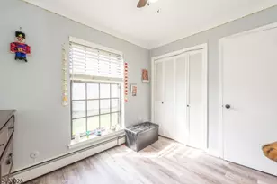 323 Gill Ln, Woodbridge Township, NJ 08830 - Photo 7