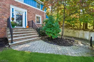 45 Wayland Dr, Verona, NJ 07044 - Photo 3
