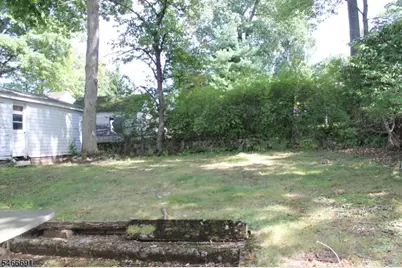 124 New Jersey Ave, Jefferson Township, NJ 07849 - Photo 5