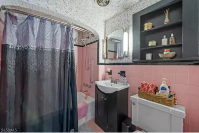 29 Larkspur Ln, Clifton, NJ 07013 - Photo 15