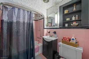 29 Larkspur Ln, Clifton, NJ 07013 - Photo 15