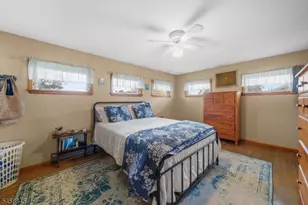 29 Larkspur Ln, Clifton, NJ 07013 - Photo 17