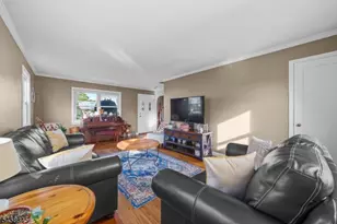 29 Larkspur Ln, Clifton, NJ 07013 - Photo 5