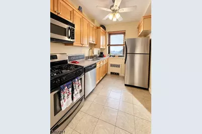 208 Anderson St, Hackensack, NJ 07601 - Photo 7