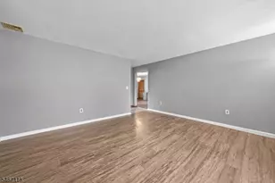29 Garrabrant Rd, Clifton, NJ 07013 - Photo 5