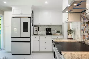 62 Guinard Dr, Watchung, NJ 07069 - Photo 13