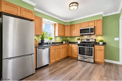 19 Cona Ct, Haledon, NJ 07508 - Photo 5