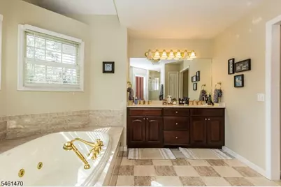 22 Sloping Hill Ter, Wayne, NJ 07470 - Photo 23