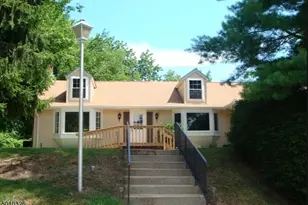 90 Carriage Ln, Sparta Township, NJ 07871 - Photo 15