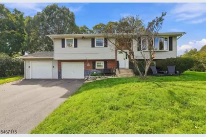 424 S 1st St, Lopatcong Township, NJ 08865 - Photo 1