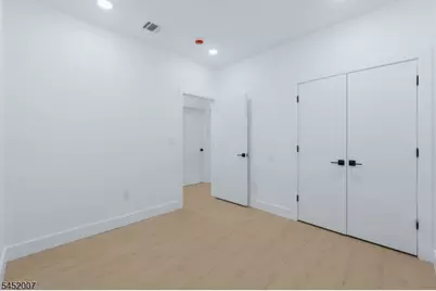 369 W 6th Ave, Newark, NJ 07107 - Photo 37