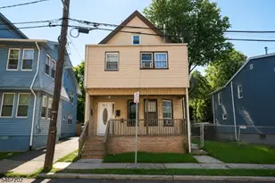 244 Leslie St, Newark, NJ 07112 - Photo 1