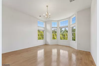 204 Edmonton Ct, Livingston, NJ 07039 - Photo 5