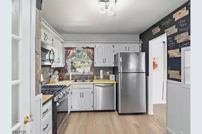 15 Adelphi Ct, Edison, NJ 08837 - Photo 5