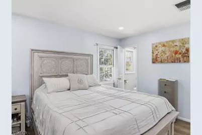 15 Adelphi Ct, Edison, NJ 08837 - Photo 9