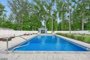 41 Carlos Dr, Fairfield, NJ 07004 - Photo 29